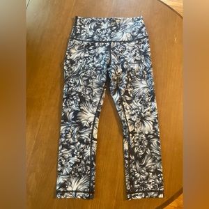Lululemon leggings 6